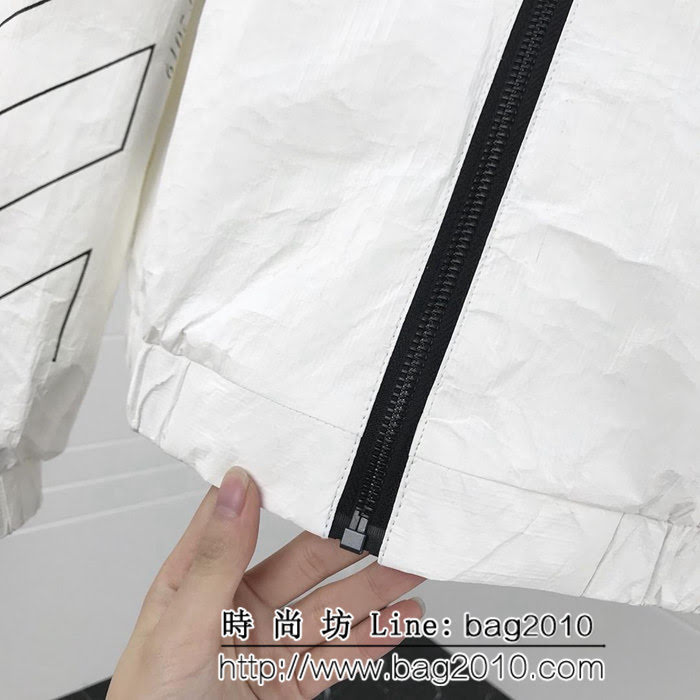 OFF-w19ss春季新款 卡通湯普森印花 定制科技折痕面料 男款風衣外套 ydi2489